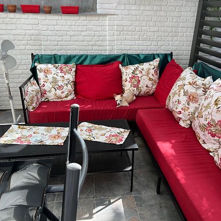 A Lovely 2 Bedroom Apartment In The Heart Of Sofia Exterior foto